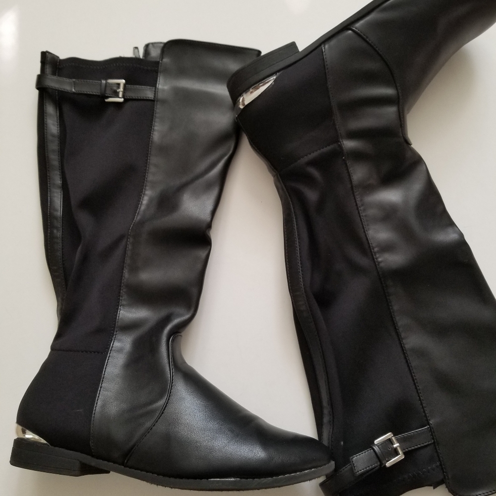 Avenue  Leather Black Boots